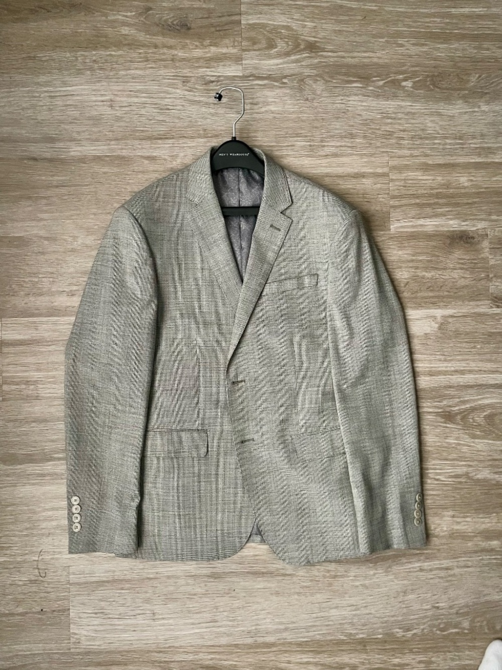 Egara Men’s Skinny Fit Tan Suit – 32x32 Pants
